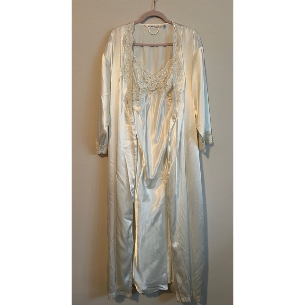 Vintage Victoria’s Secret White Lace Nightie & Robe